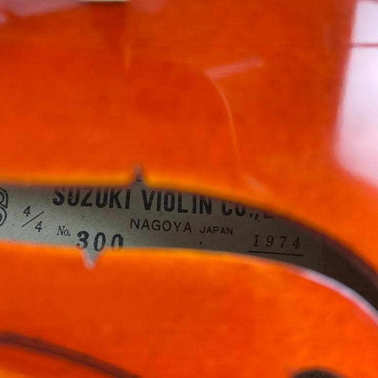 極美品●鈴木バイオリン● No.300 4/4 1974年製 弓 T.杉藤 虎杢