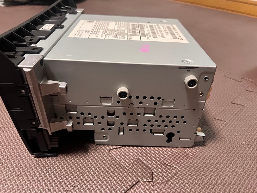 W212 後期E250 ナビユニット　A 212 900 75 26