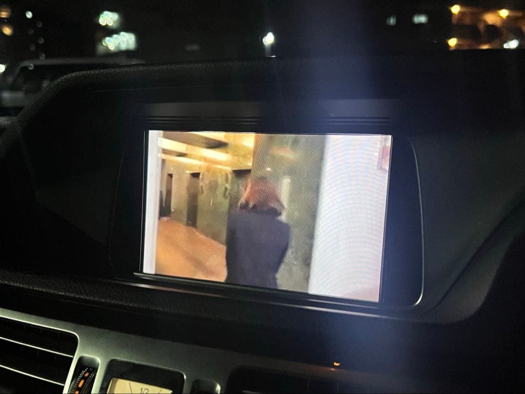 W212 後期E250 ナビユニット　A 212 900 75 26