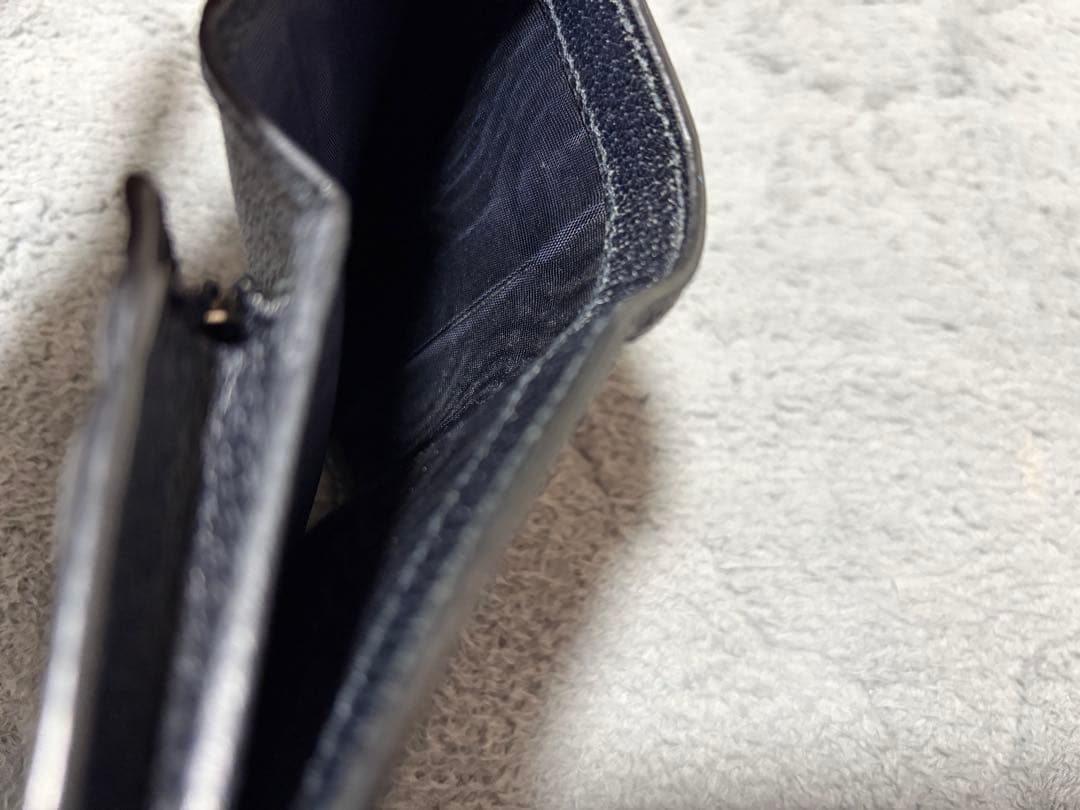 Gucci GGパターン 二つ折り財布　ネイビー