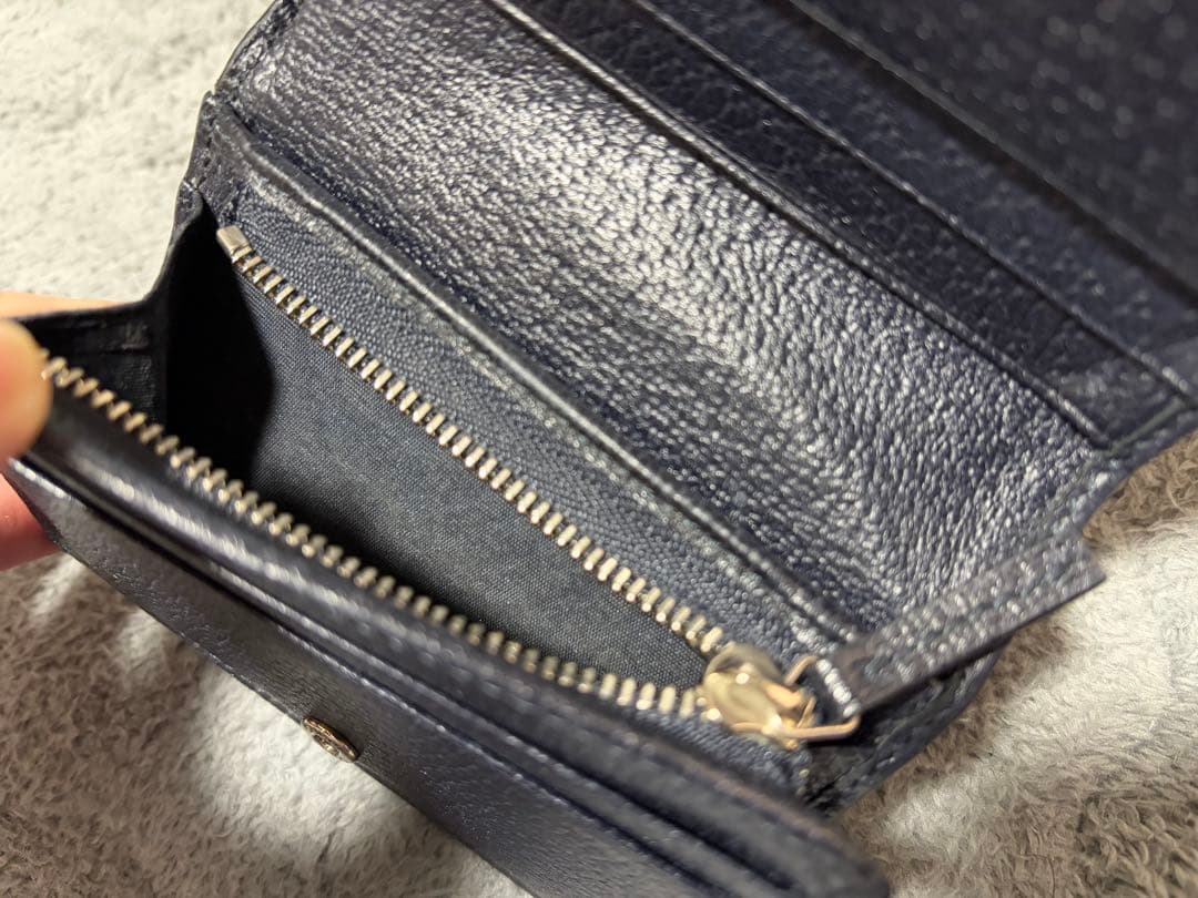 Gucci GGパターン 二つ折り財布　ネイビー