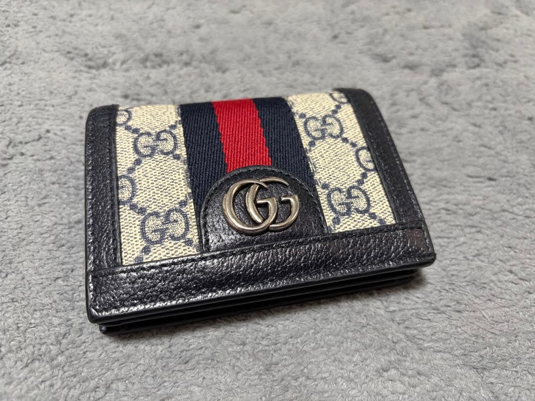 Gucci GGパターン 二つ折り財布　ネイビー