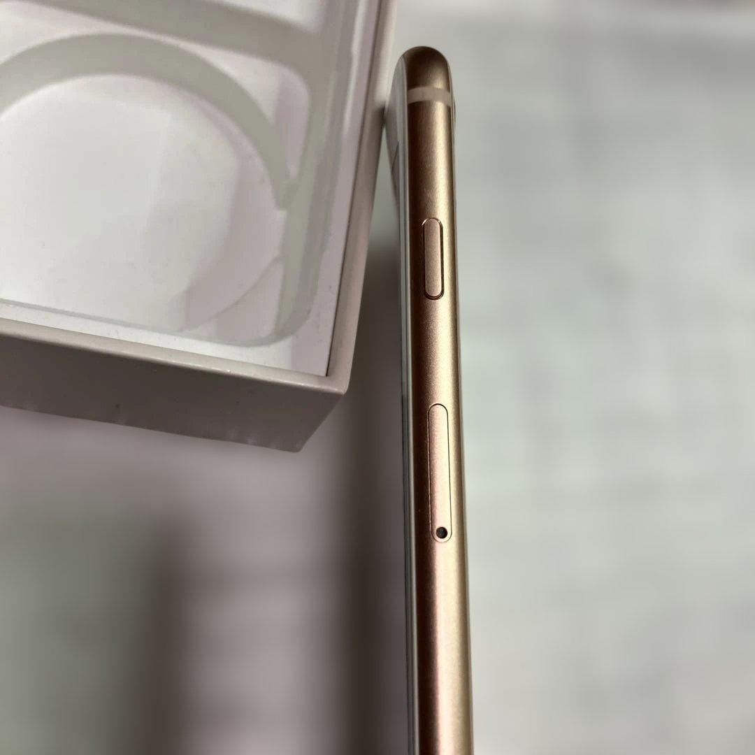 Apple iPhone 8 ゴールド MQ7A2J/A