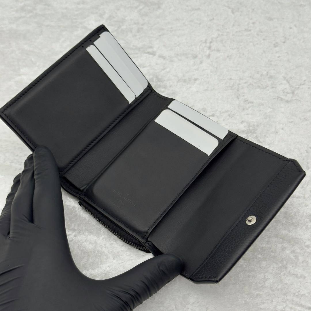 ルイヴィトン パイロット ブラック アエログラム 折り財布