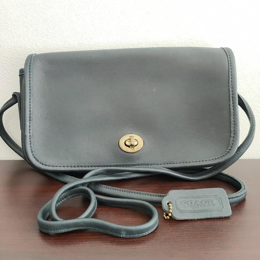 COACH オールドコーチ ショルダーバッグ レザー ターンロック 斜め掛け