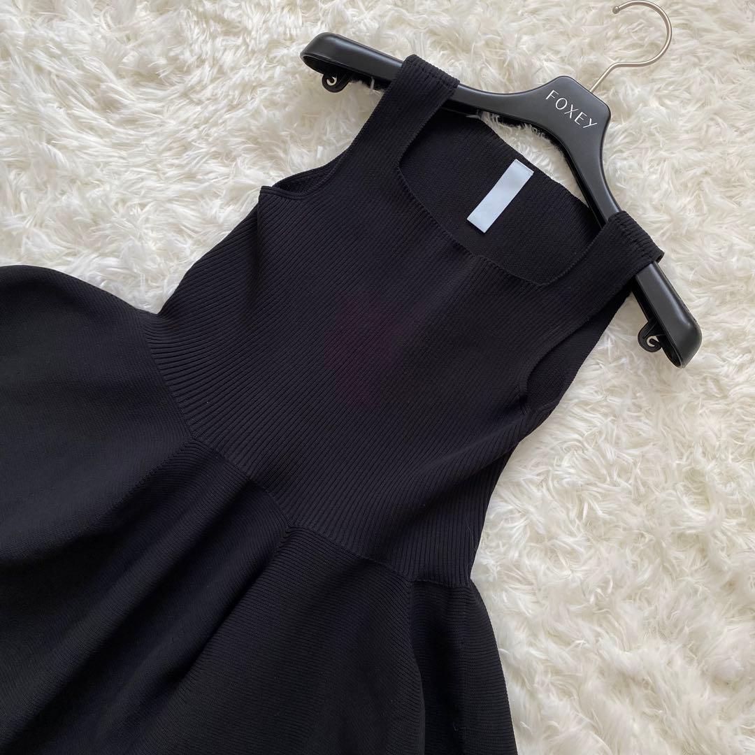 【希少】CFCL チュニック　スクエアネック　フレア　ノースリーブ　ブラック