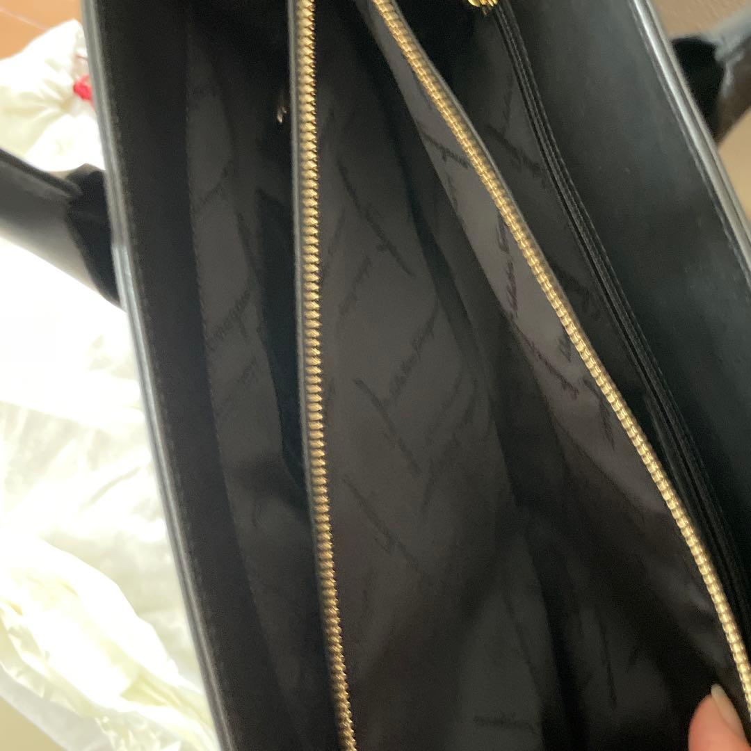 新品　レザートートバッグ ゴールド金具付き