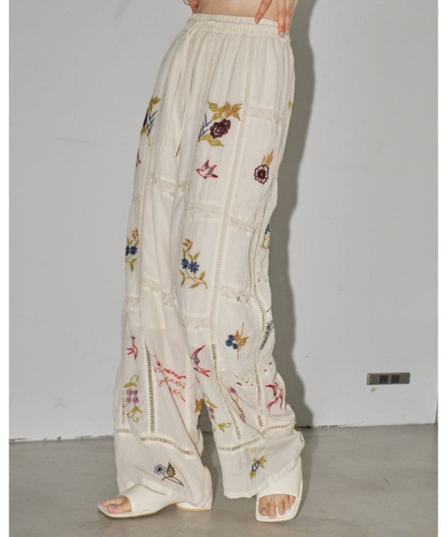 tomo　Embroidery Patchwork Trousers