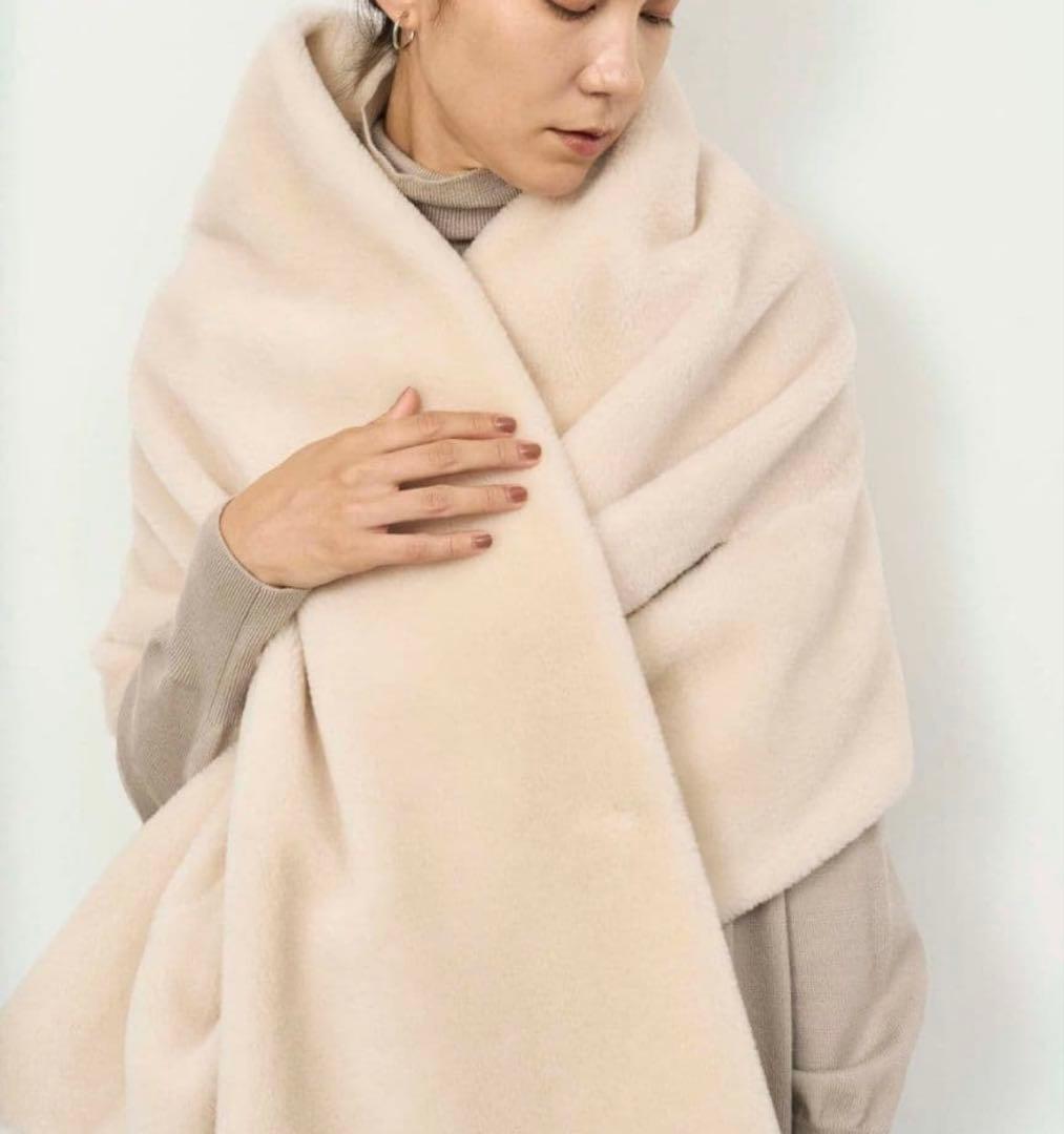 soejuソージュ　ウールボアケープ　新品未使用品