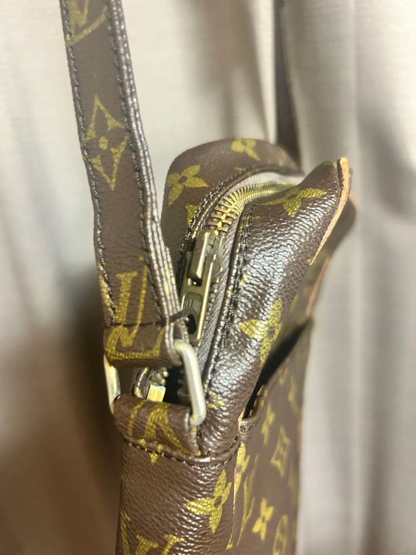 ルイヴィトン　ショルダーバッグ　モノグラム