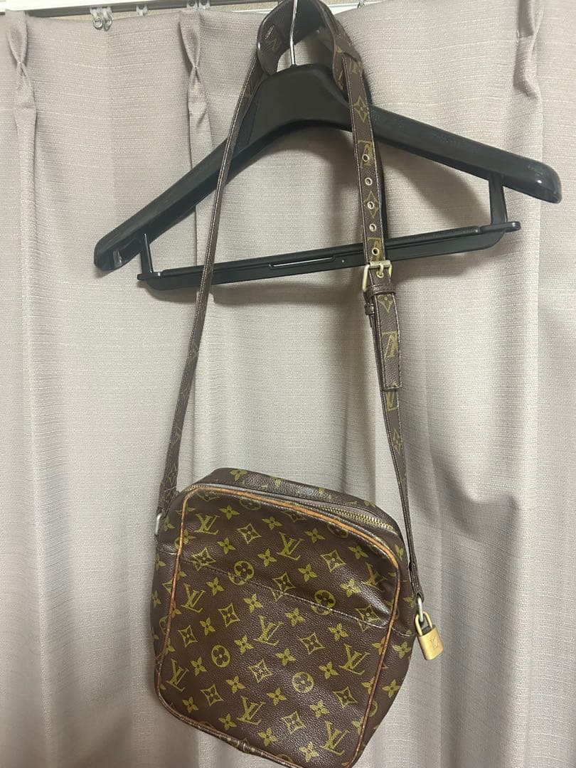 ルイヴィトン　ショルダーバッグ　モノグラム