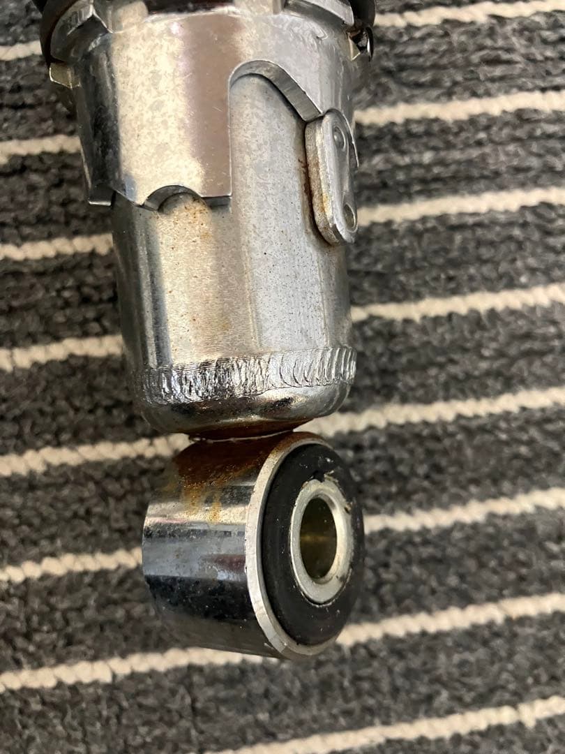 250TR リアサスペンション純正　バイク