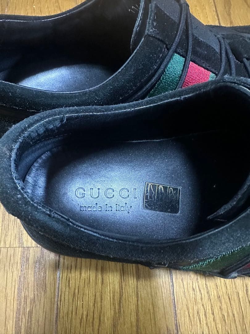 GUCCI 早い者勝ちで 日曜日までの価格です