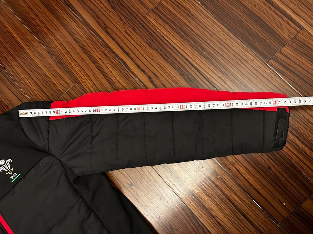 【新品未使用】Macronラグビー　ウェールズ代表　トラベルコート 海外Ｍ