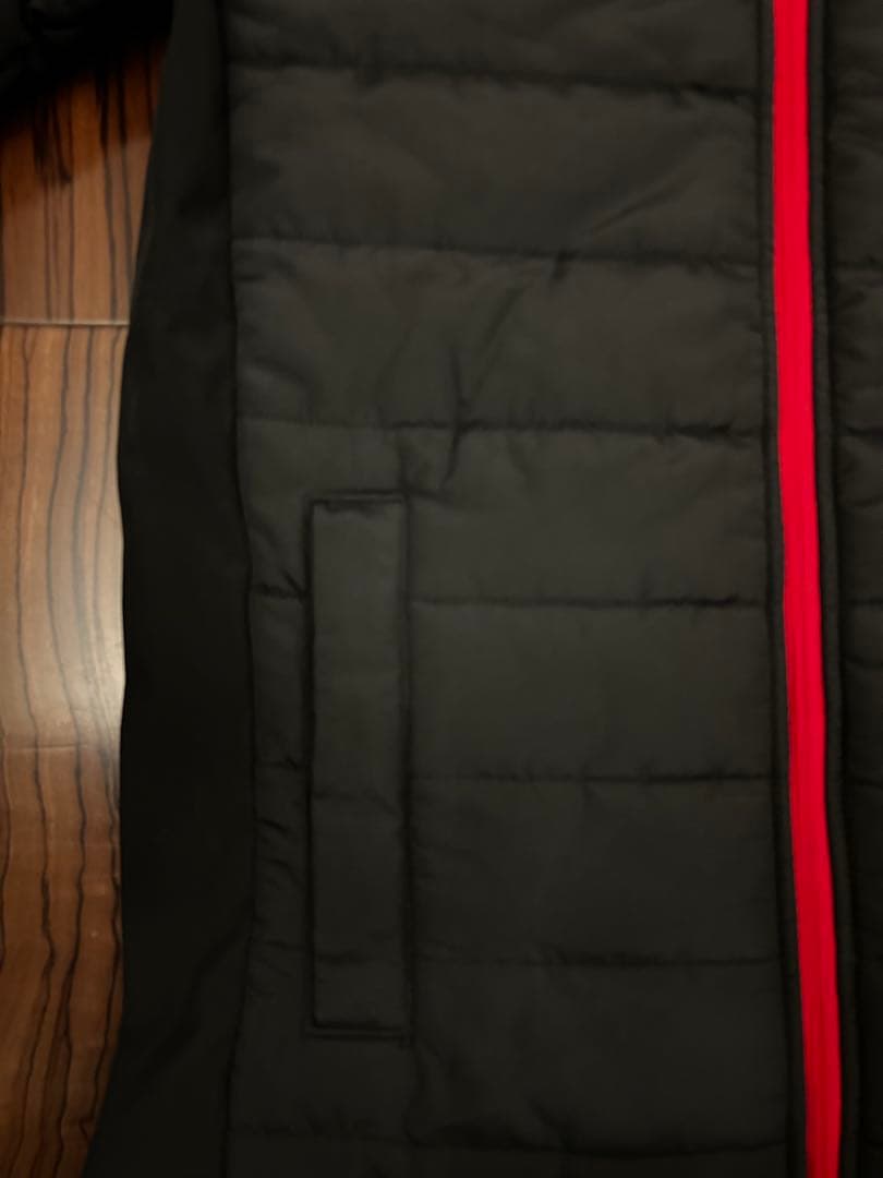 【新品未使用】Macronラグビー　ウェールズ代表　トラベルコート 海外Ｍ