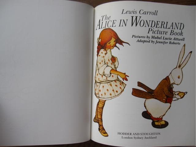 洋書 The ALICE IN WONDERLAND Picture Book