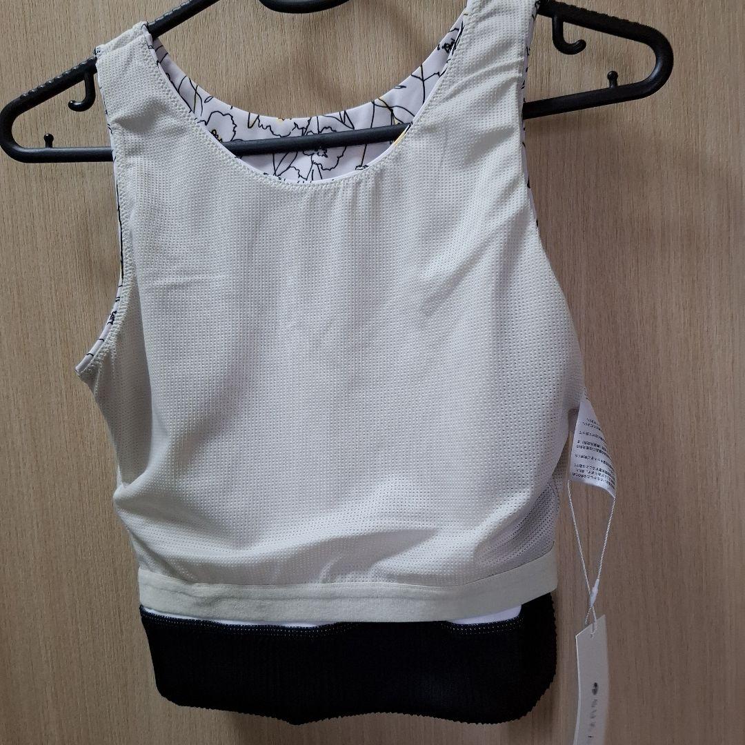 アイボリー 花柄 ヨガウェア Mサイズ　新品未使用