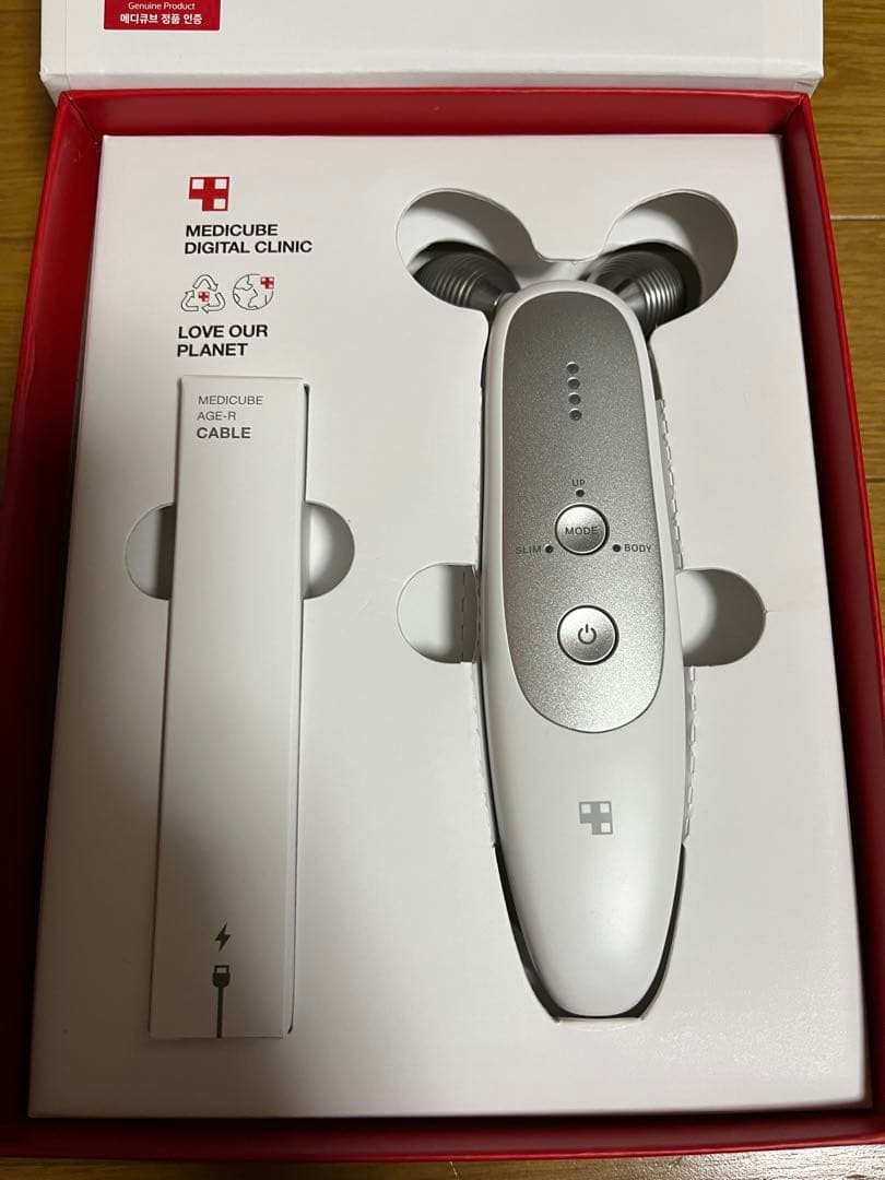 MEDICUBE AGE-R Derma EMS Shot (エージアール）