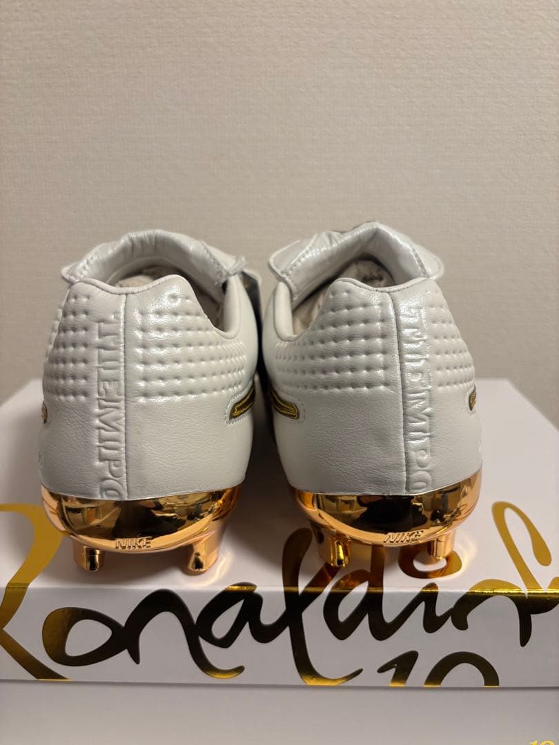 Ronaldinho×NikeTiempoLegend FG26cm