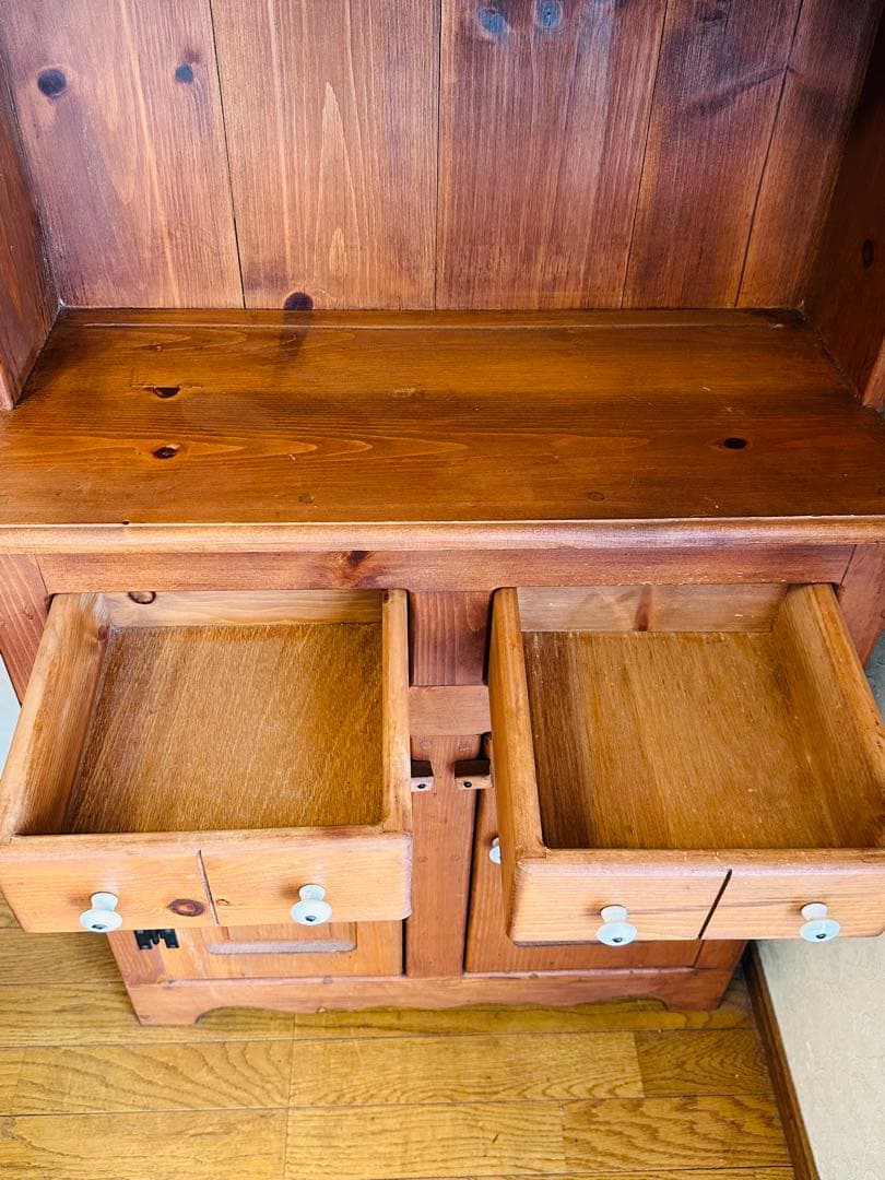 アントステラのカップボード