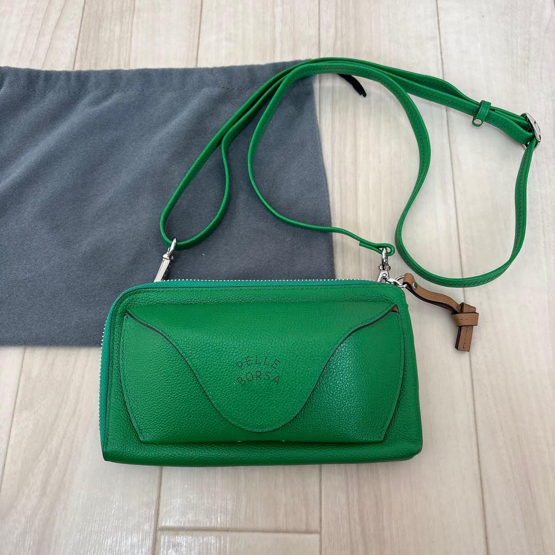 PELLEBORSA ショルダーバック　グリーン　眼鏡入れ　お財布ショルダー