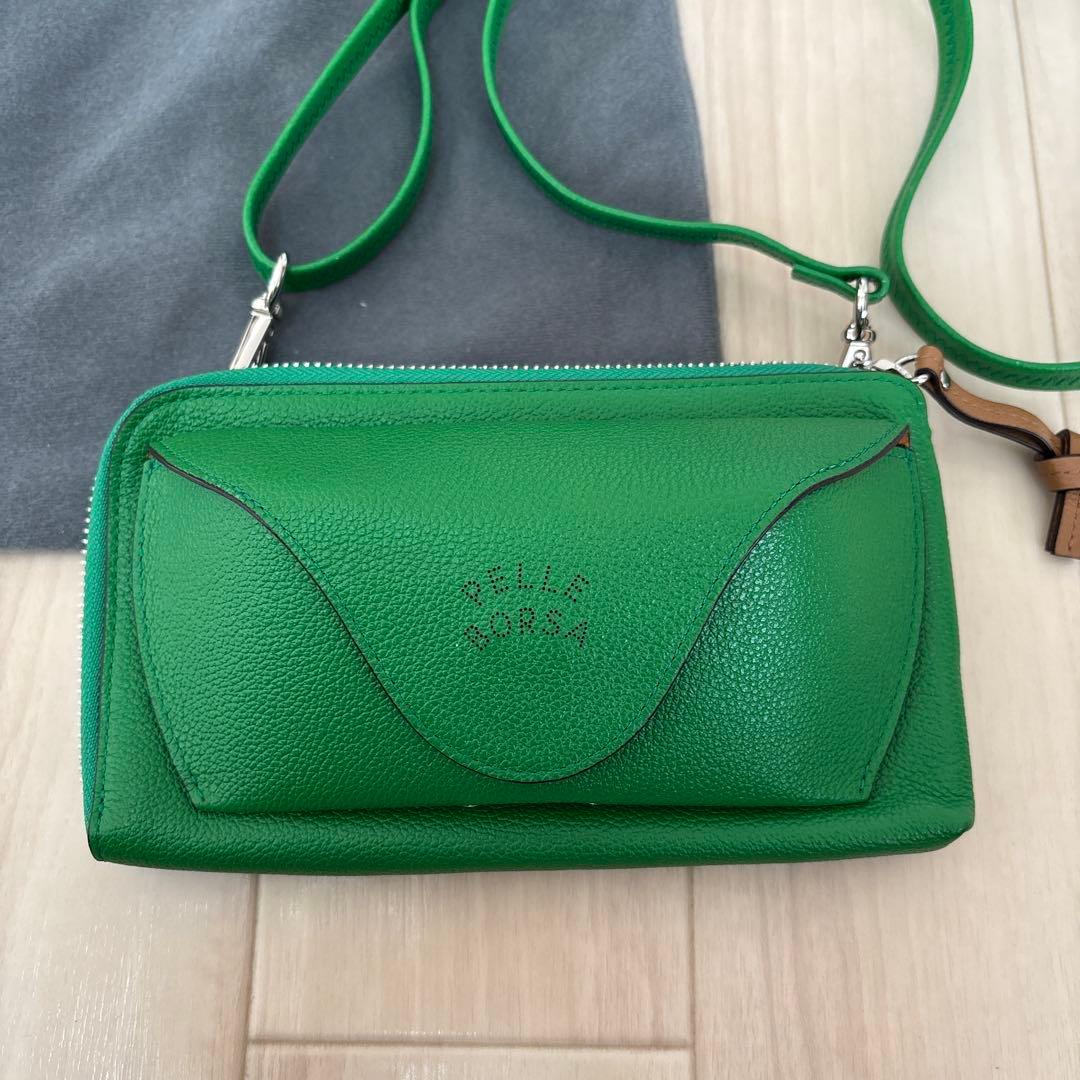 PELLEBORSA ショルダーバック　グリーン　眼鏡入れ　お財布ショルダー