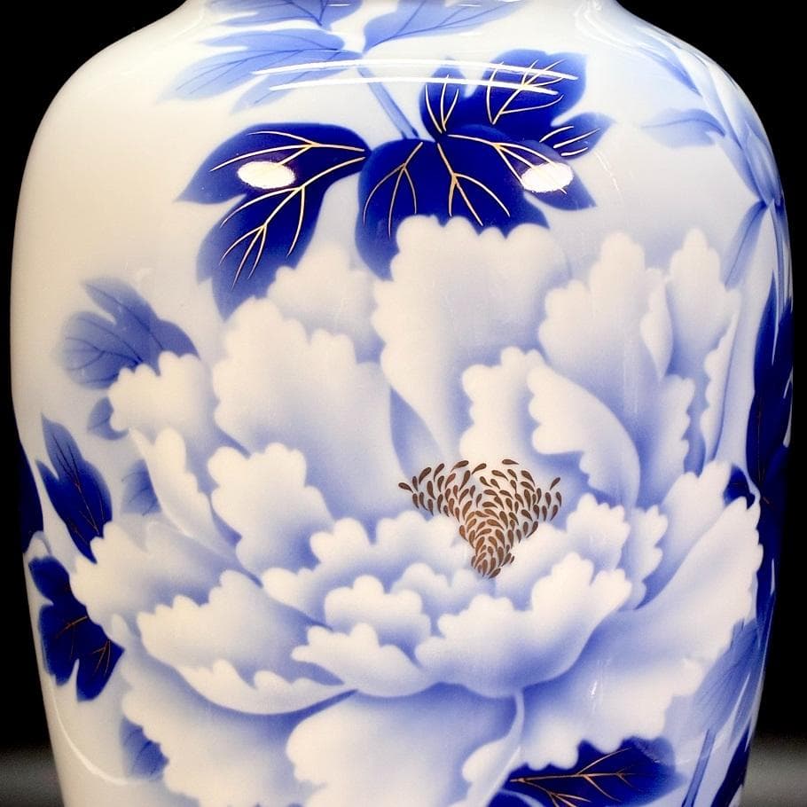 ■宮内庁御用達 深川製磁 大花瓶 38cm 瑠璃牡丹 染付金彩花紋