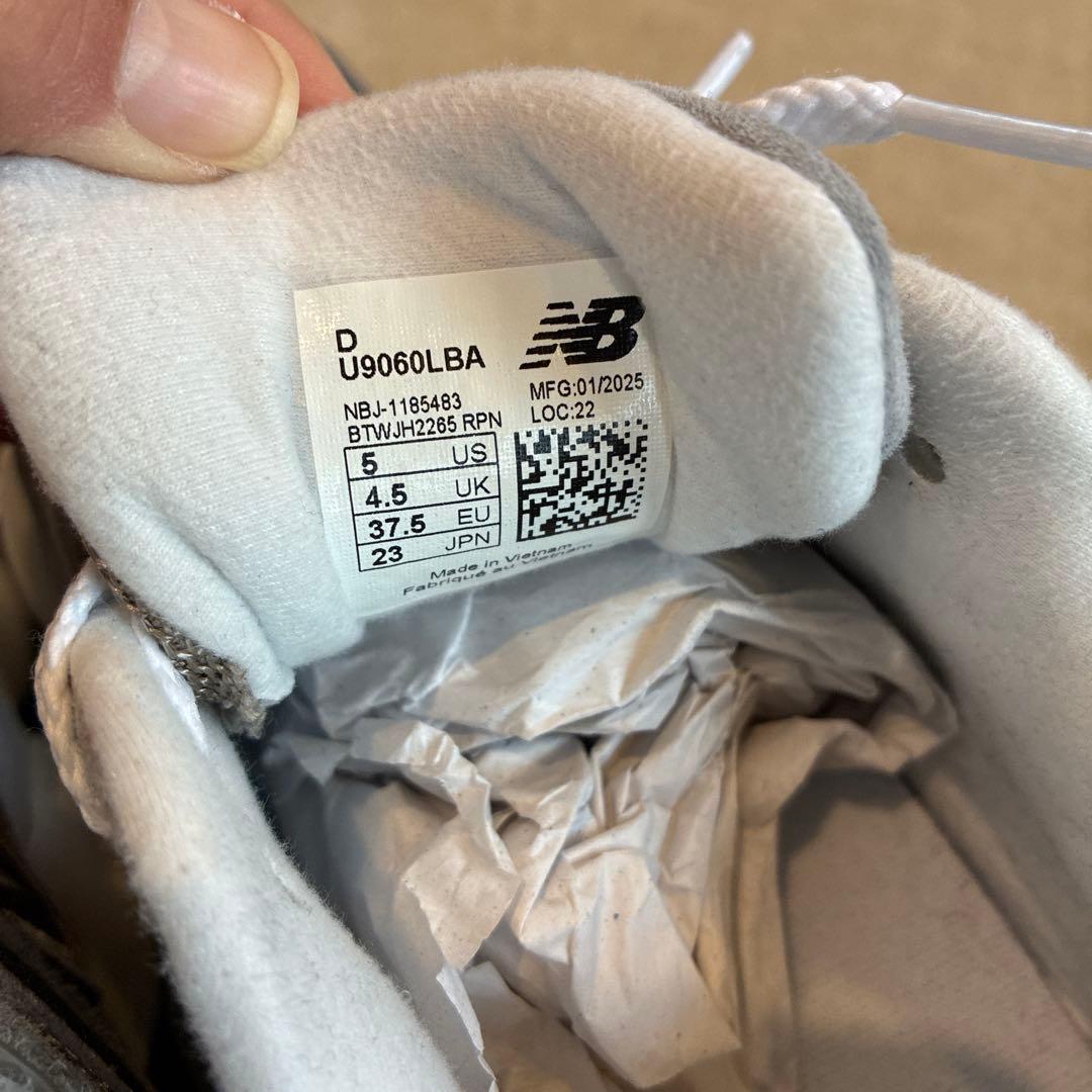 ニューバランスU9060LBA 23cm