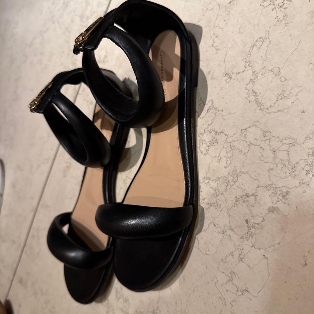 ジャンヴィットロッシサンダル