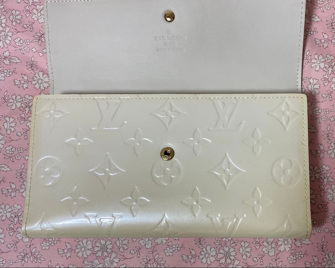 ルイヴィトン　モノグラムヴェルニ　長財布