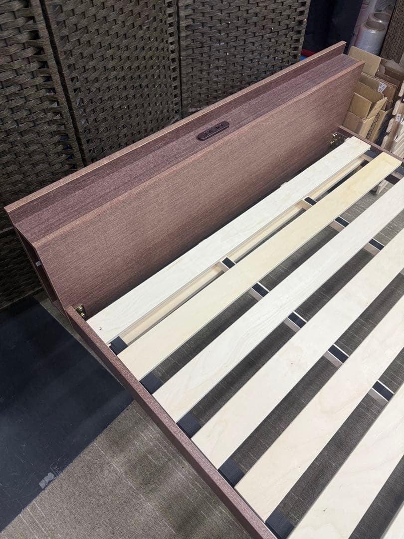 【洗浄消毒作業済】アイリス　セミダブルサイズ　ベッドフレーム