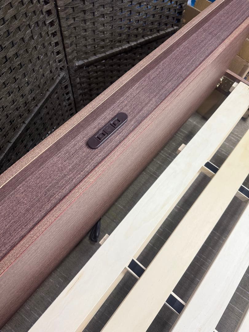 【洗浄消毒作業済】アイリス　セミダブルサイズ　ベッドフレーム