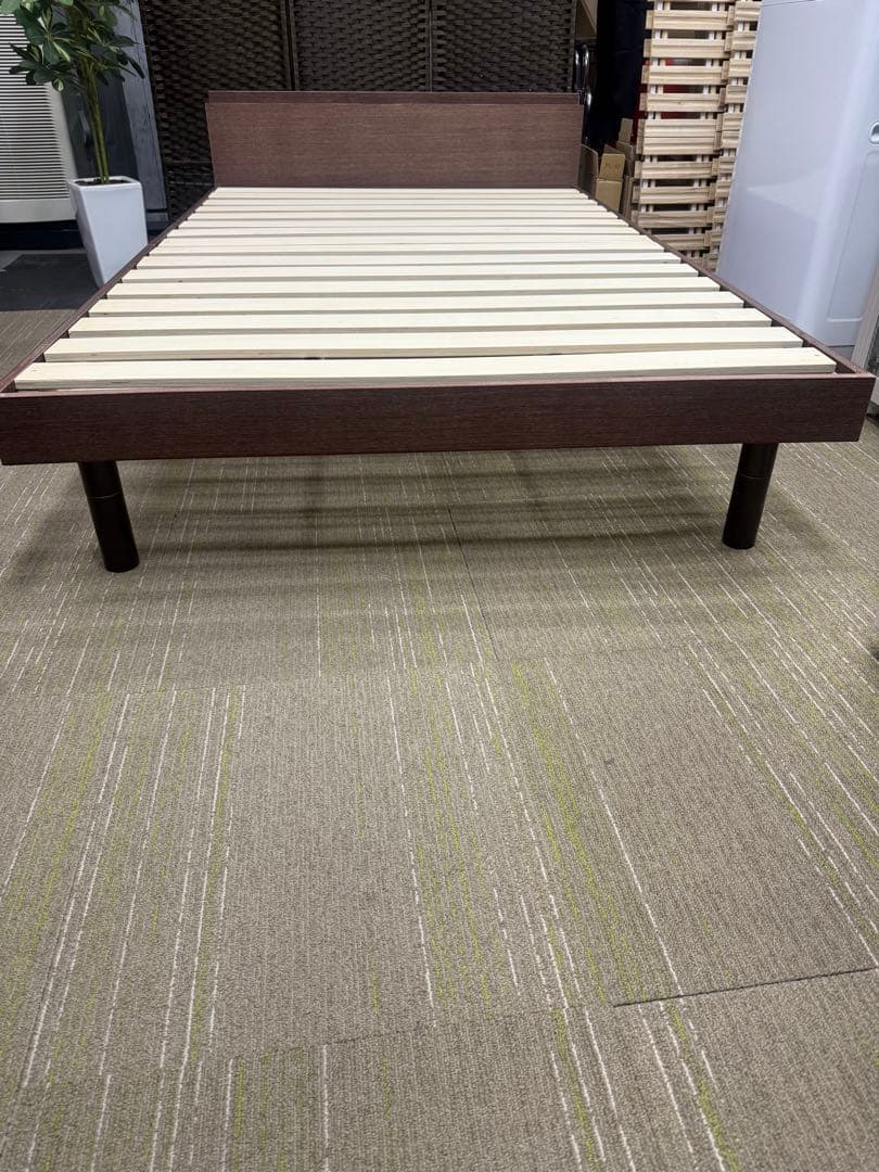 【洗浄消毒作業済】アイリス　セミダブルサイズ　ベッドフレーム