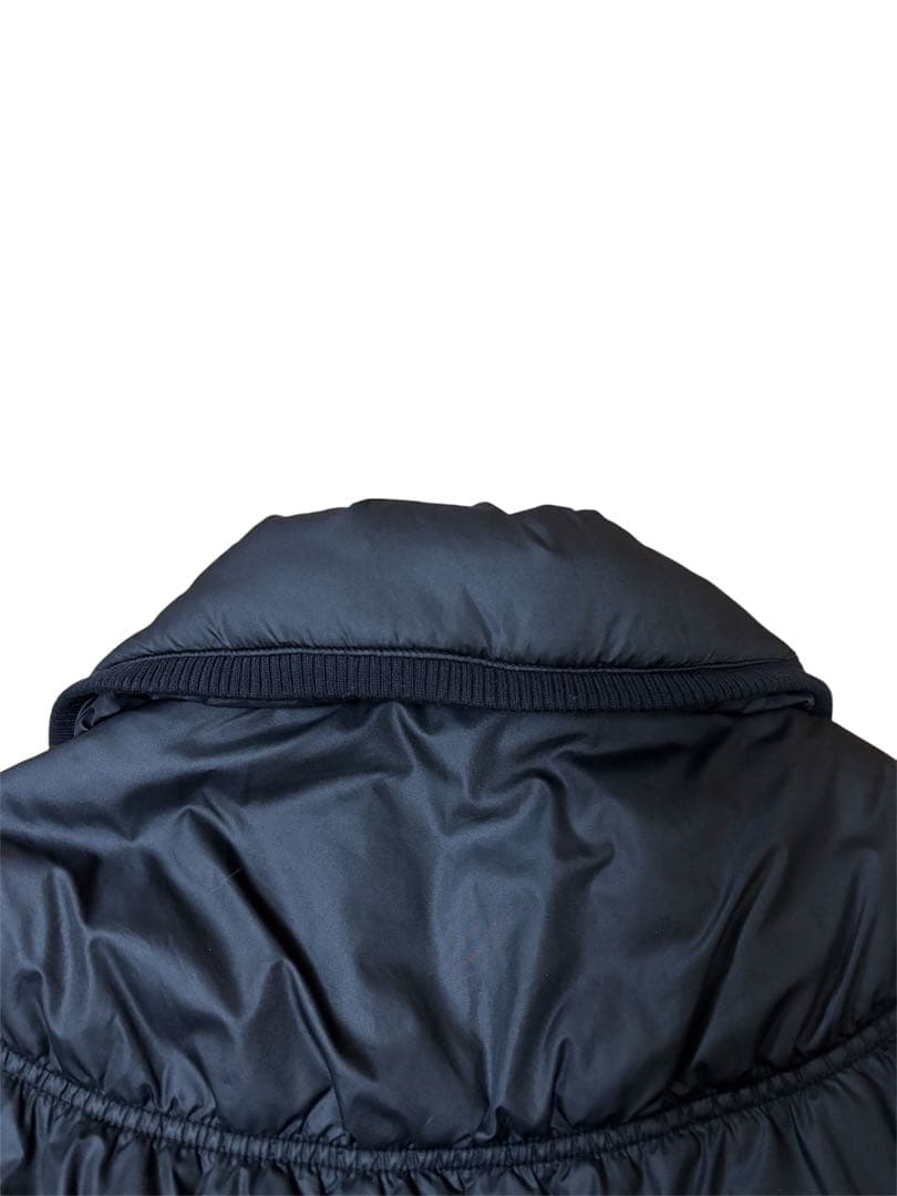 スコットクラブ/ダウン風ポンチョ ケープコート 中綿入 ブラック　女優襟