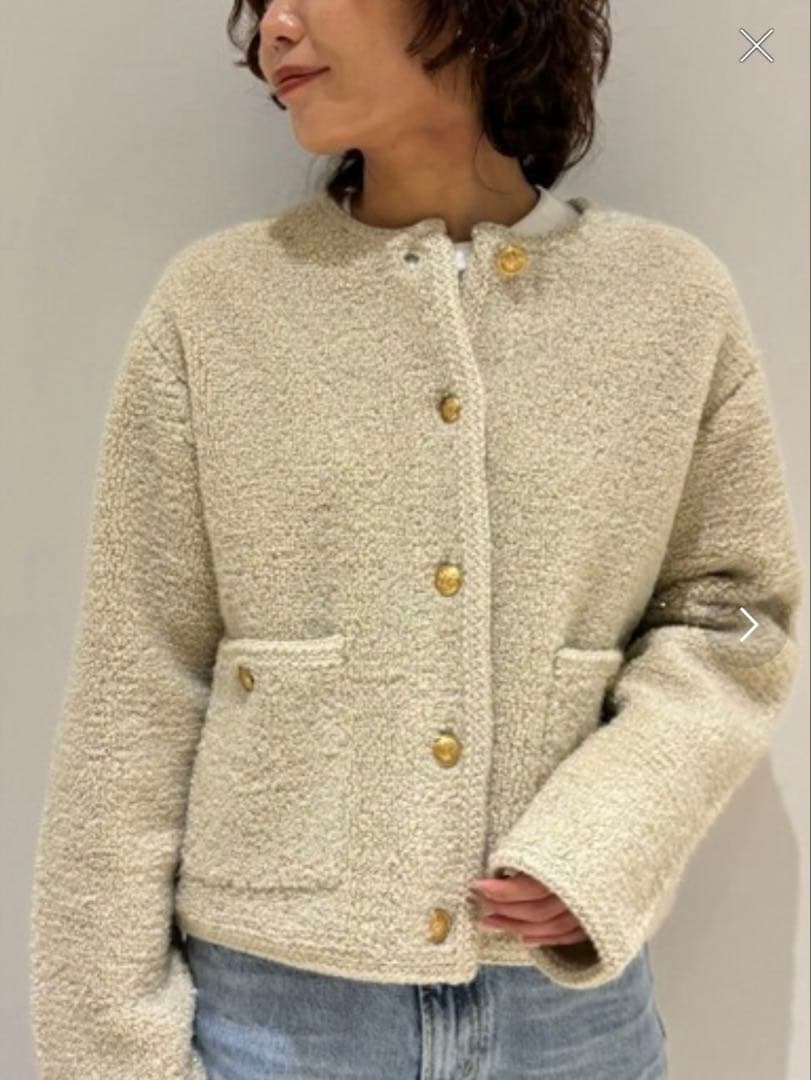 金釦ノーカラーコンパクトラメニットジャケット　KANA