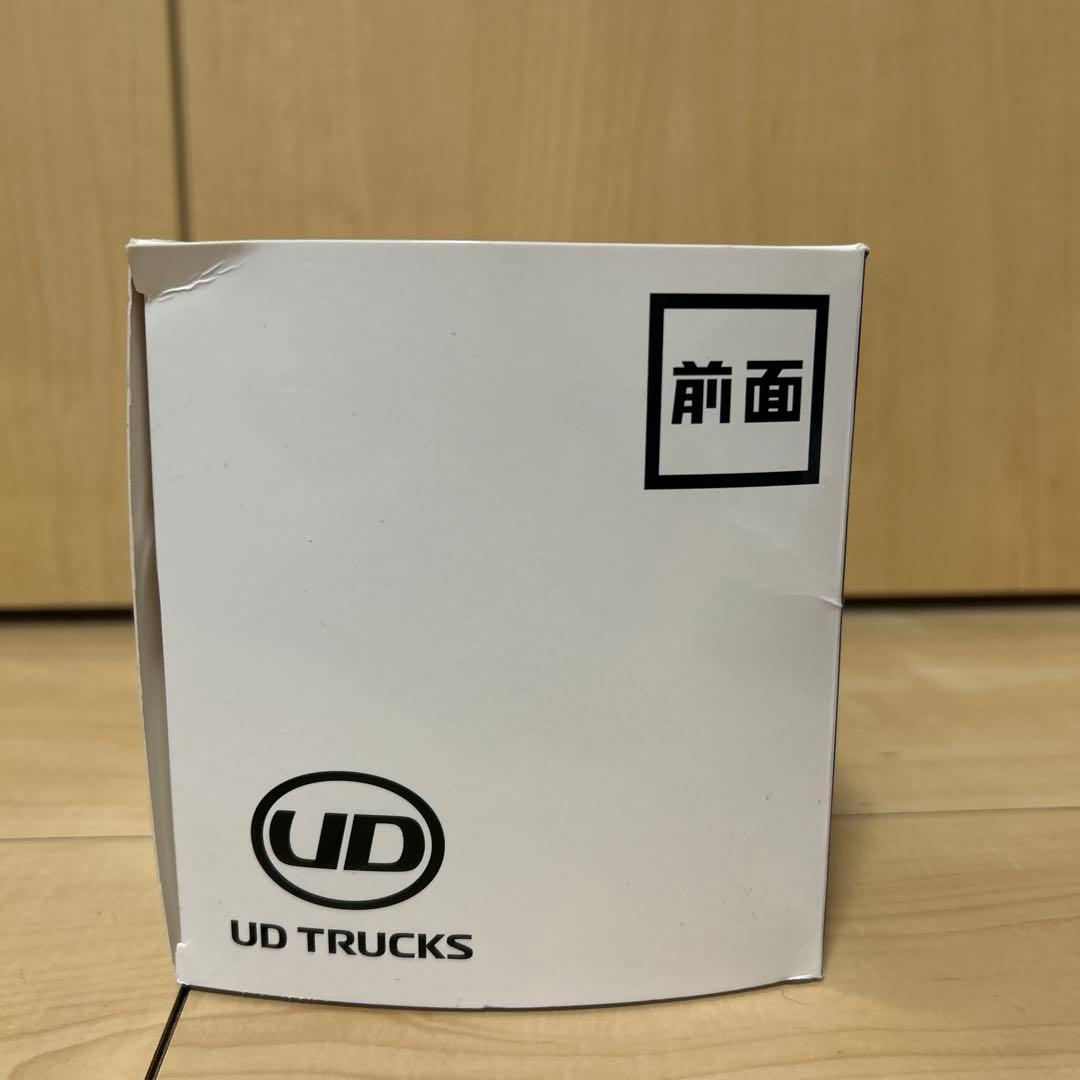 h*e様 UDトラックス　クオン　トラレーラーヘッド 1/43 非売品　ラスト1