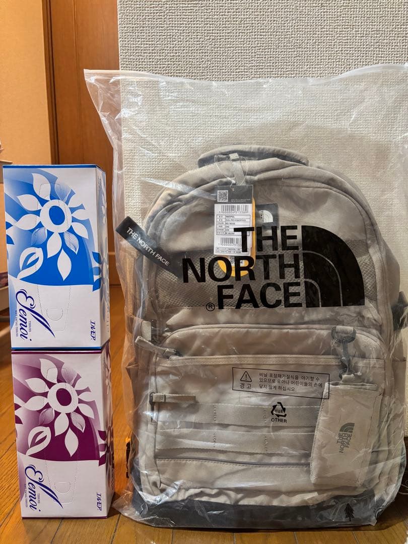 the northface リュック　通学用　メンズ　レディース　ベージュ　新品