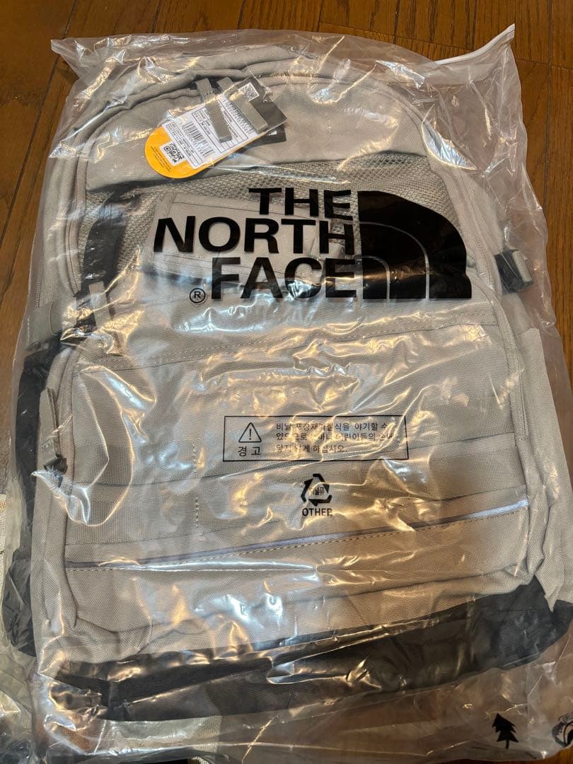 the northface リュック　通学用　メンズ　レディース　ベージュ　新品