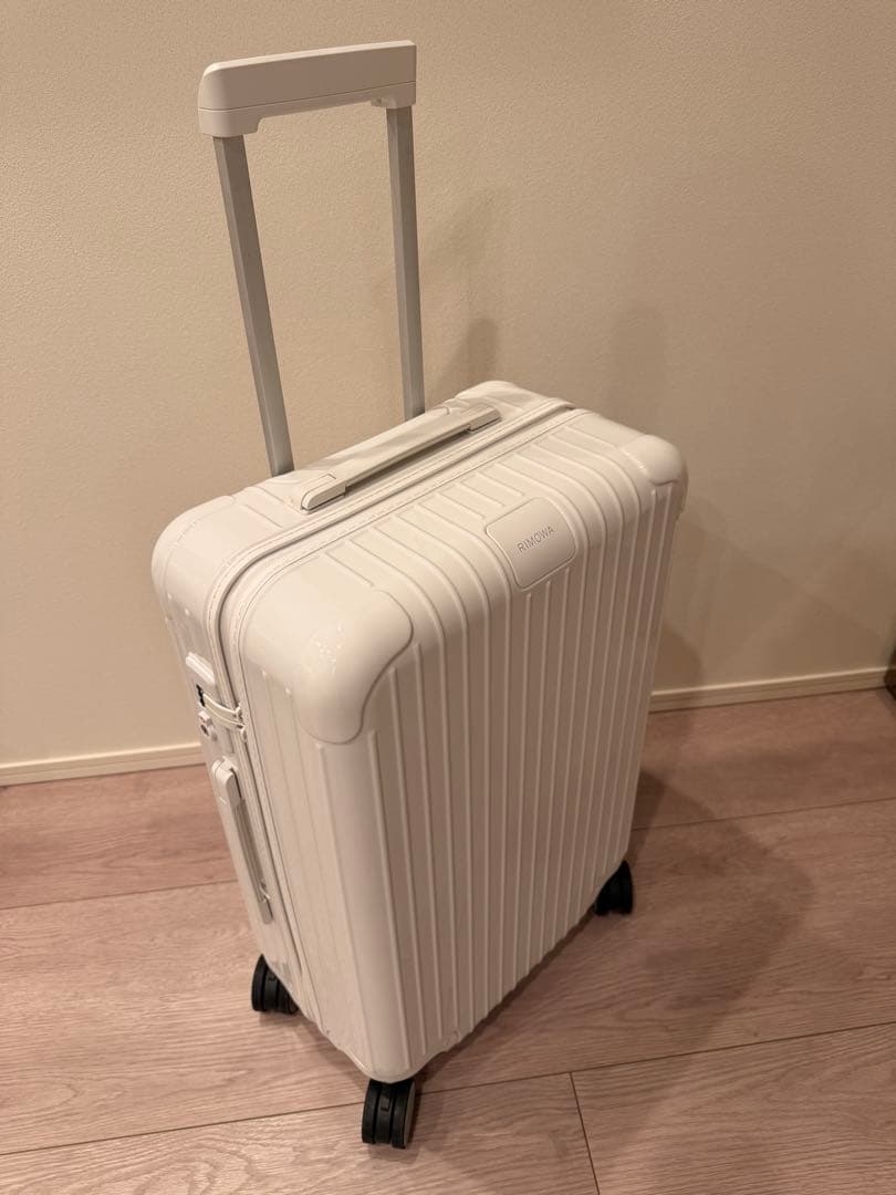 RIMOWA ESSENTIAL チェックイン M