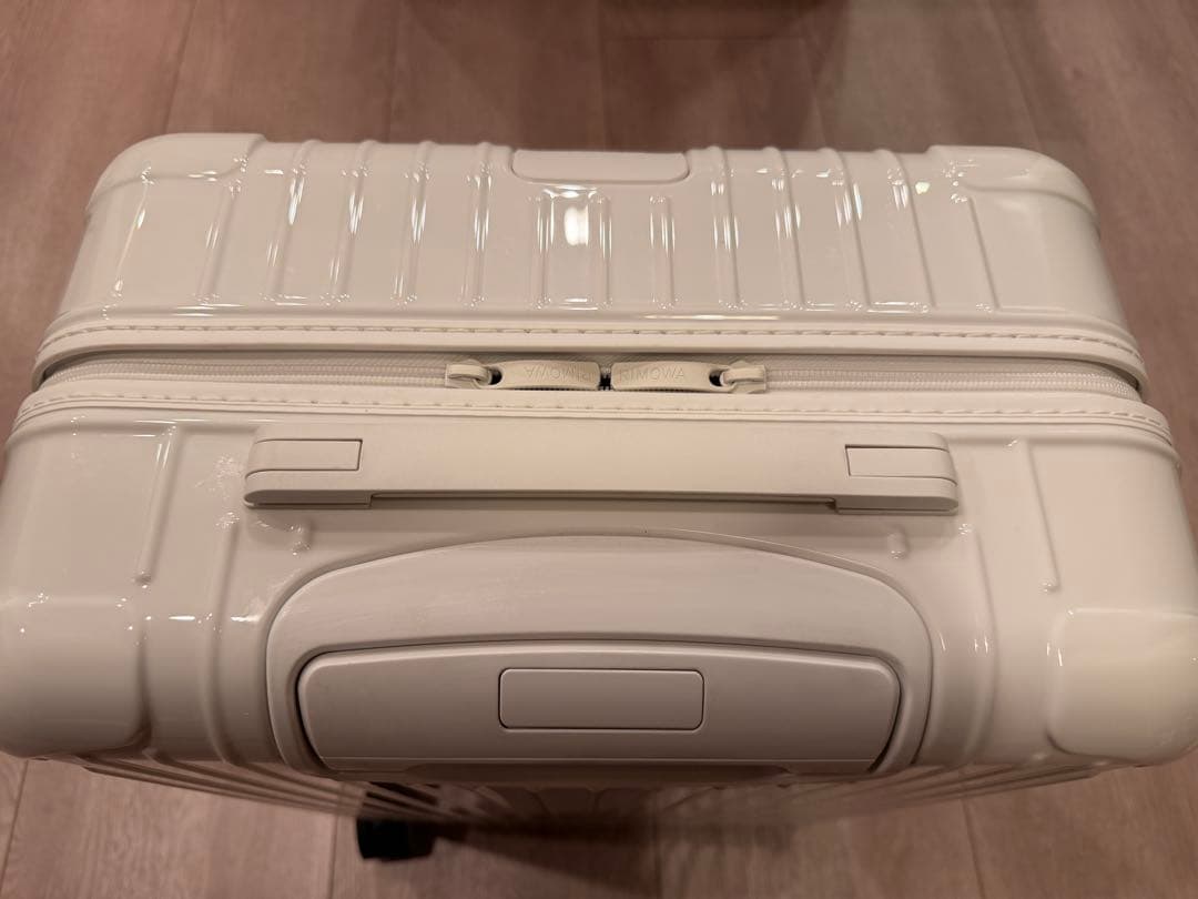 RIMOWA ESSENTIAL チェックイン M