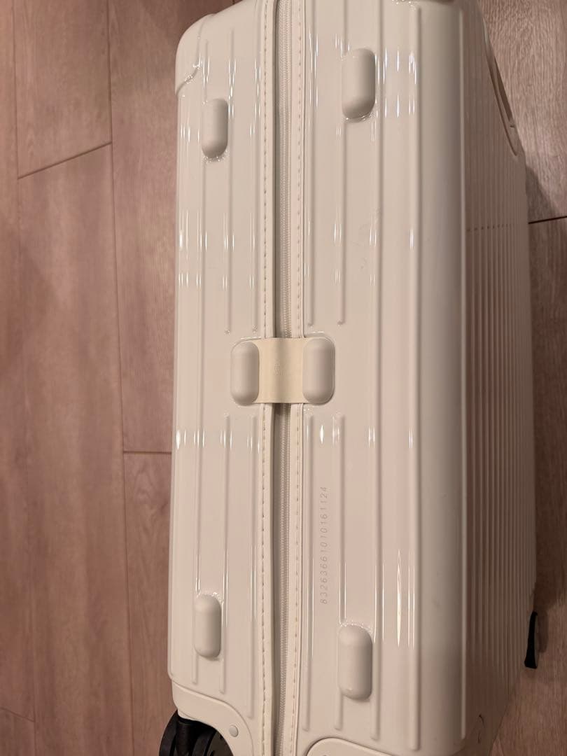 RIMOWA ESSENTIAL チェックイン M