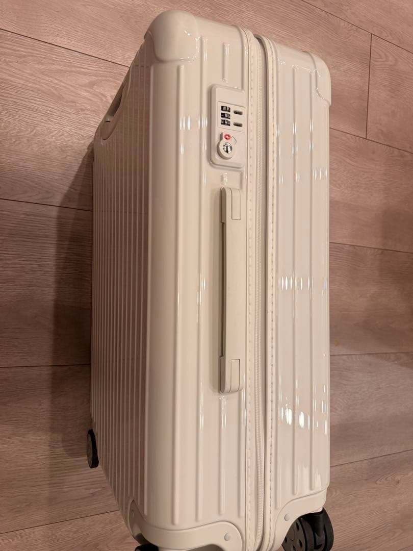 RIMOWA ESSENTIAL チェックイン M
