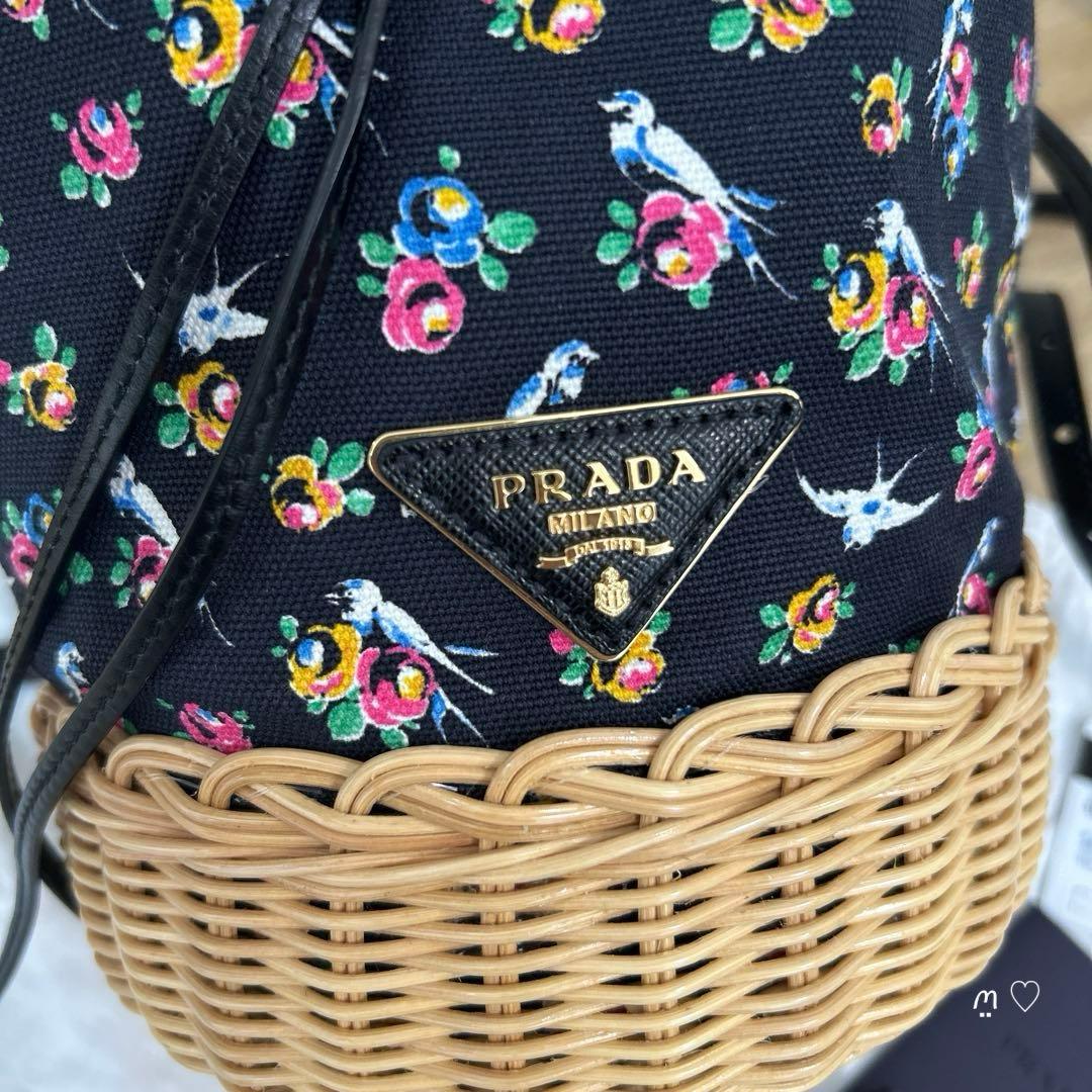 PRADAプラダ　プラージュバケットバッグ1BE04　ハンドショルダー　フラワー