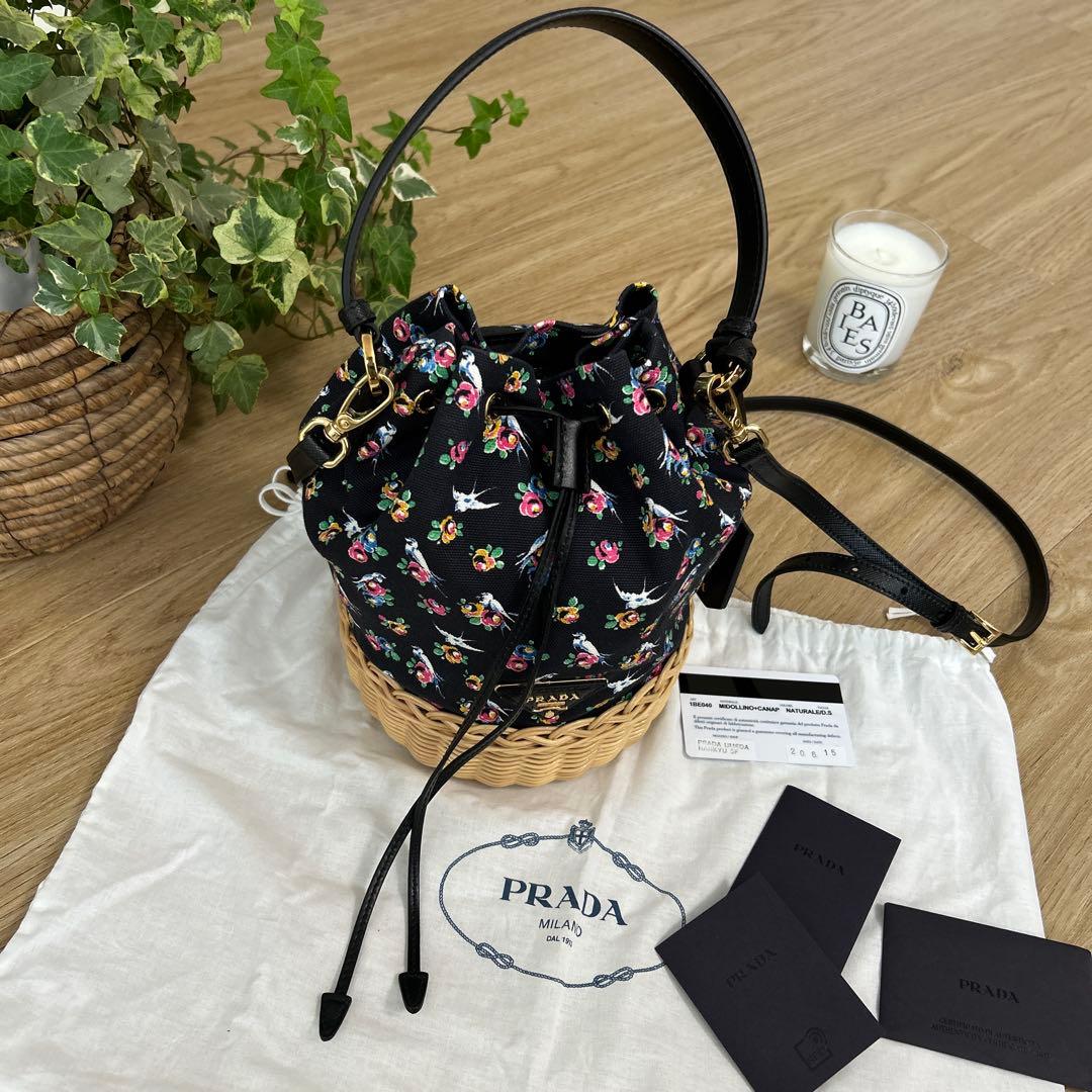 PRADAプラダ　プラージュバケットバッグ1BE04　ハンドショルダー　フラワー