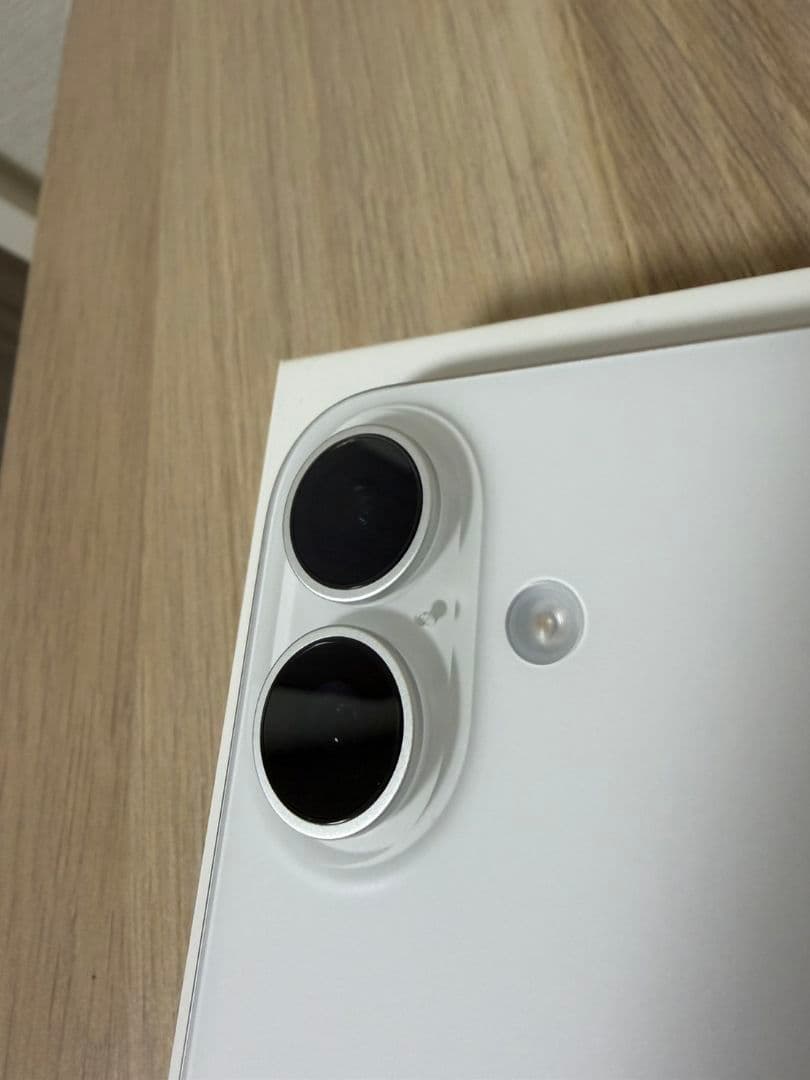 馬彦　Apple iPhone 16 ホワイト 本体 充電ケーブル付き