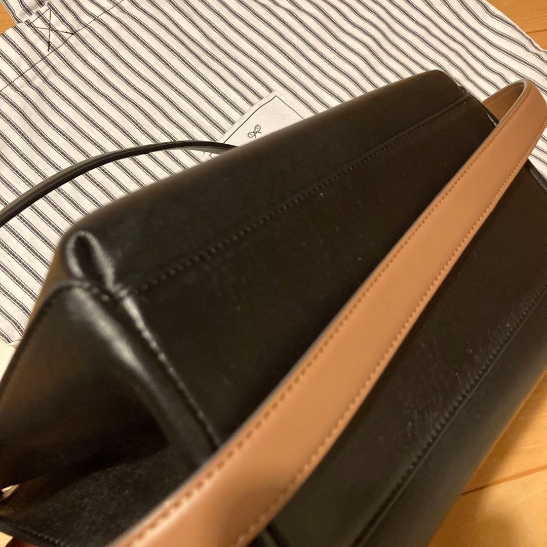 アニヤハインドマーチ ブラックレザー ショルダーバッグ