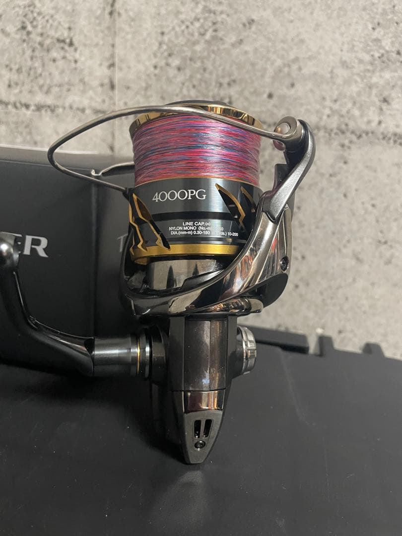 【美品】シマノ 20ツインパワー 4000PG（機関良好）