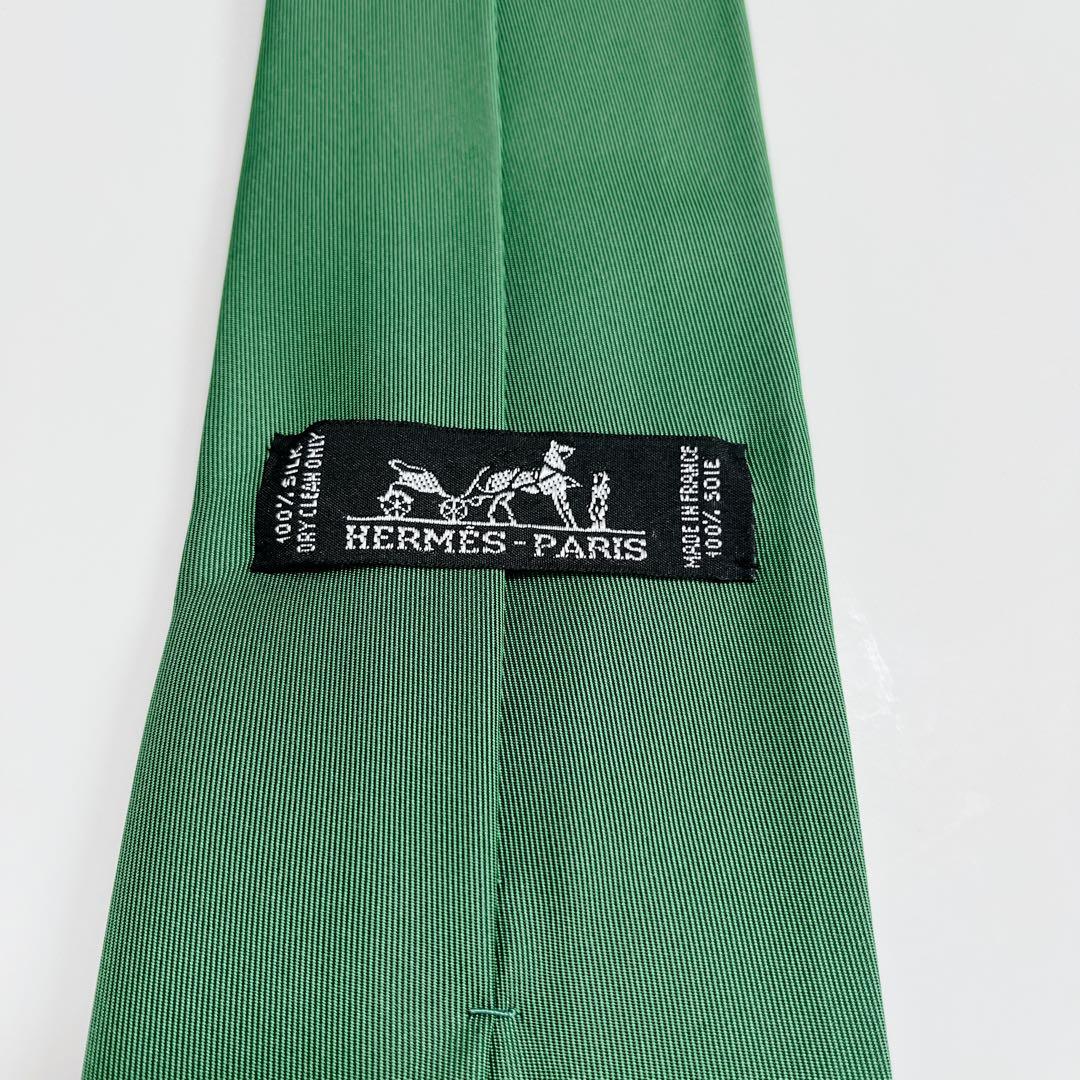 美品 エルメス ネクタイ ハイブランド ソリッドタイ 無地 光沢 希少 緑色