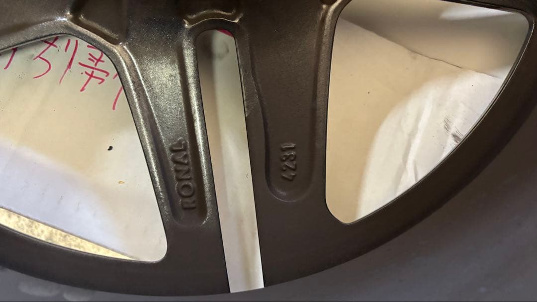 AMG純正ホイール W177　Aクラス　CLA 7.5J×18H2-N　ET49