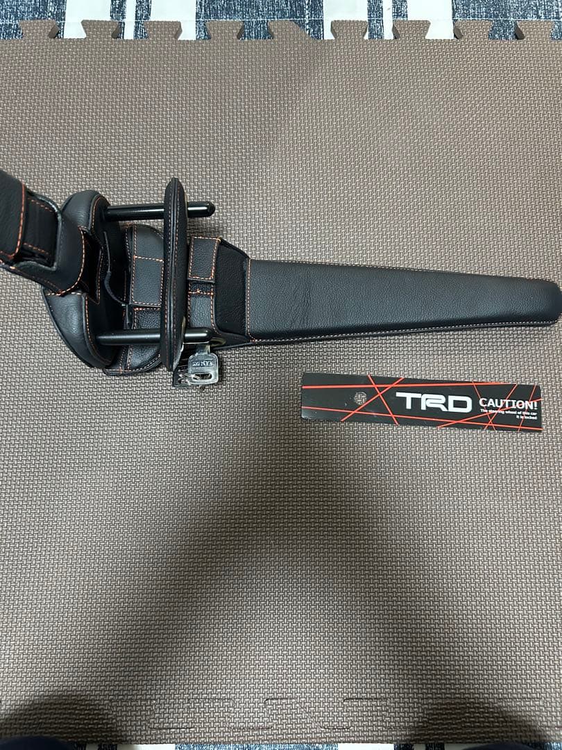 TRD プレミアムステアリングロック　トヨタ　レクサス